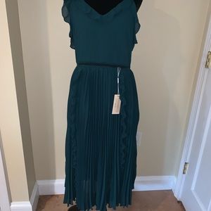 NWT emerald green pleated midi dress